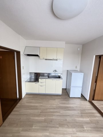 サンヒルズ江良Bのキッチン|お料理しやすいキッチンです