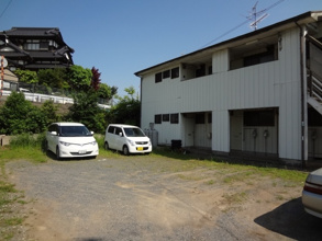 【駐車場】