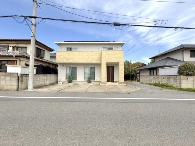 【中古戸建】伊勢崎市山王町の外観|■外観｜閑静な住宅街で始める新しい暮らし♪開放的な毎日をあなたへ(^^♪