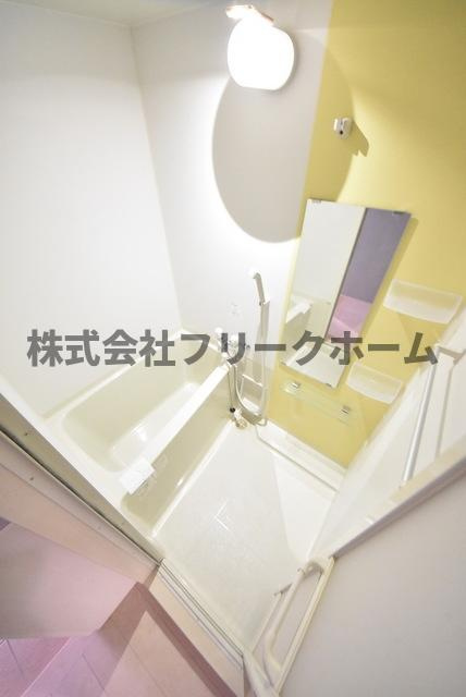 武蔵野市吉祥寺本町２丁目の賃貸マンションの浴室
