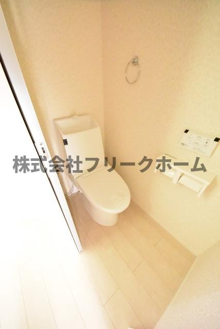 武蔵野市吉祥寺本町２丁目の賃貸マンションのトイレ