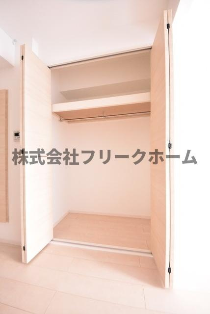 武蔵野市吉祥寺本町２丁目の賃貸マンションの収納