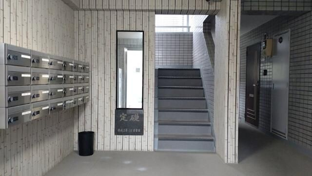 ローヤル高穂のエントランス