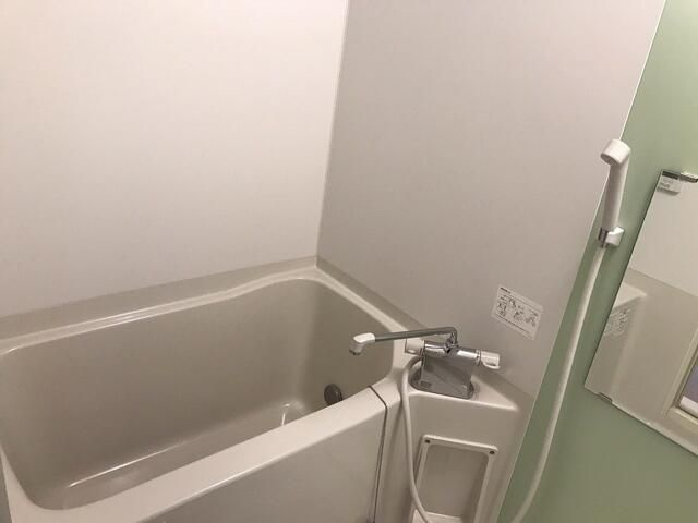 クレイノアミスターの浴室