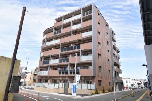 福岡市博多区板付６丁目の賃貸マンションのエントランス|エントランス写真