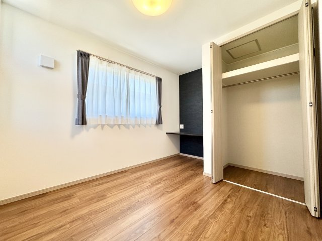 千葉市中央区矢作町の洋室|建築施工例