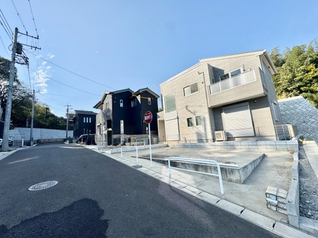 千葉市中央区矢作町の前面道路含む現地写真