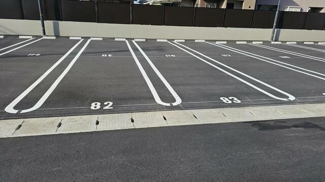 菊池郡菊陽町大字津久礼の賃貸マンションの駐車場