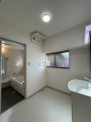 【脱衣所】 | 宗像市自由ヶ丘１１丁目　中古一戸建☆仲介手数料無料☆