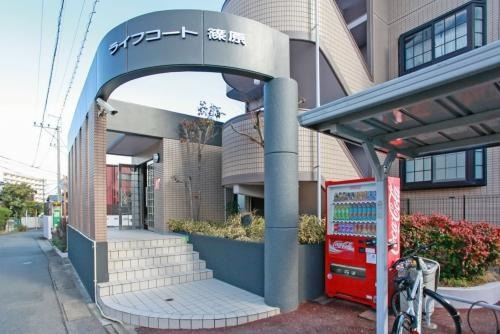 福岡市早良区野芥１丁目の賃貸マンションのエントランス|エントランス写真