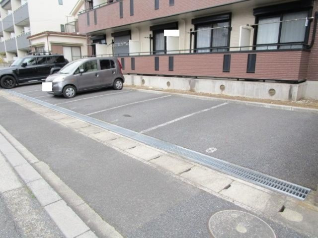 【駐車場】