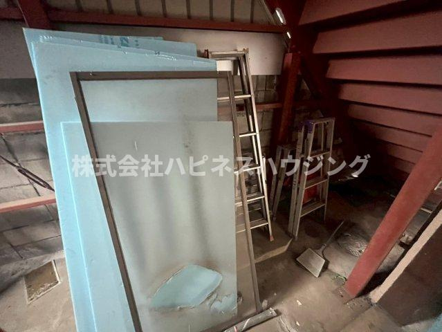 五香一丁目住居付き店舗事務所のその他|1階階段下