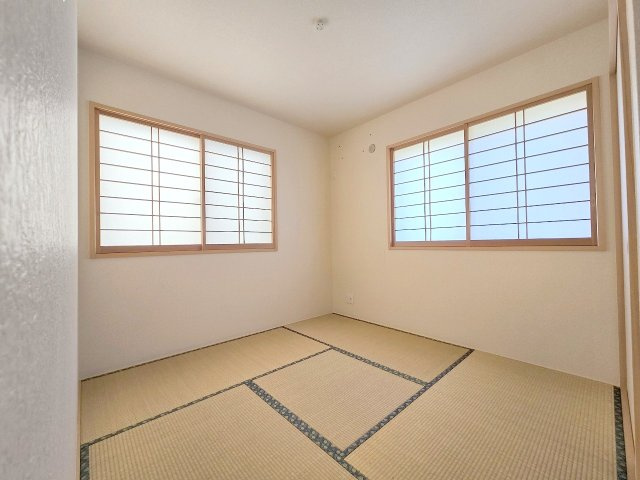 武蔵村山市大南3丁目　平成28年築オール電化注文建築　の和室