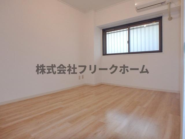 三鷹市下連雀８丁目の賃貸マンションの寝室