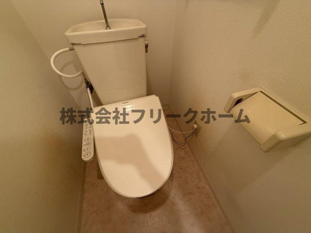 三鷹市下連雀８丁目の賃貸マンションのトイレ
