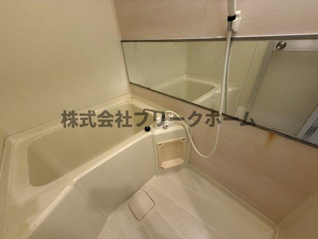 三鷹市下連雀８丁目の賃貸マンションの浴室