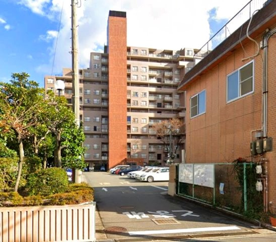 イトーピア武庫川の駐車場