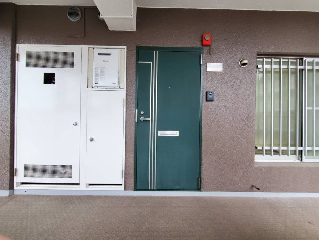 【マンハイム八潮　】の玄関|明るい玄関です