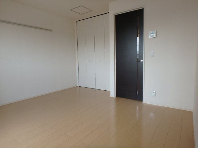 エクレール上小阪の洋室