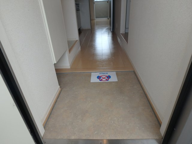 エクレール上小阪の玄関