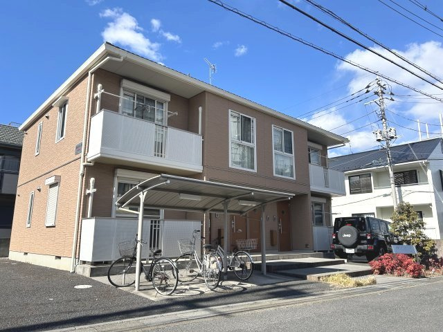 春日部市中央１丁目のアパート