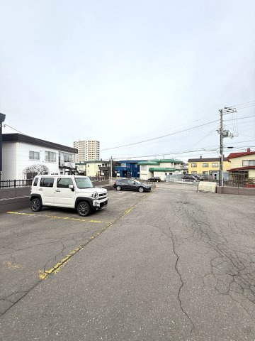 メゾンドルチェ北野の駐車場