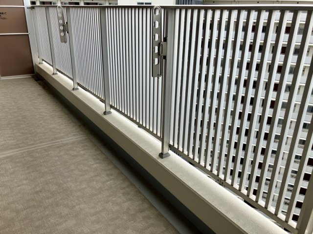 ミッドオアシスタワーズタワー棟のバルコニー