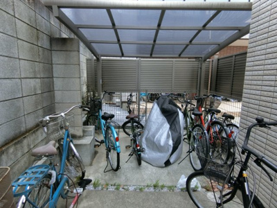 【駐車場】 | ロイヤルガーデンタカギ