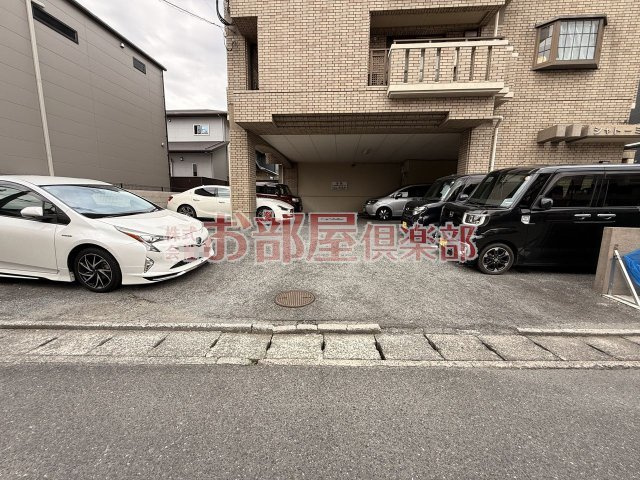 IT合川の駐車場|駐車スペースもあります