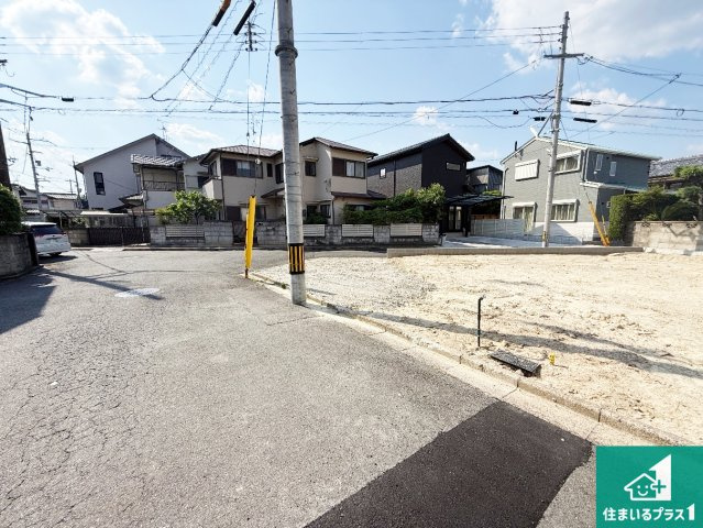 ★木津川市木津南後背　第5期　新築一戸建ての前面道路含む現地写真|周辺は落ち着いた街並みの住宅地！子育てがしやすい住環境です！まだ未完成ですが、現地でしかわからない事もございます。是非一度ご覧ください。