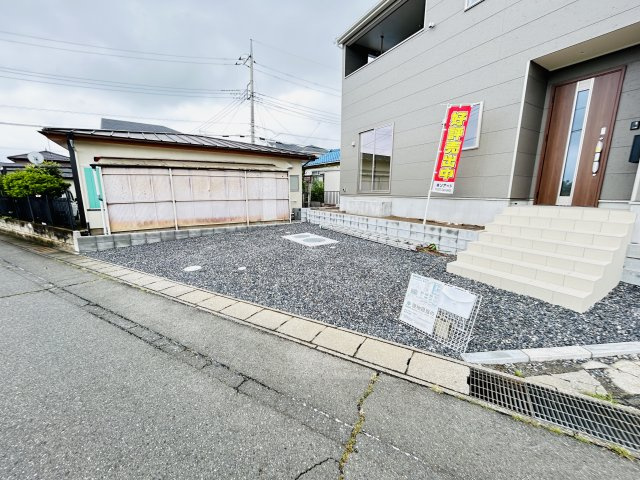 新築　高崎市金古町第17　クレイドルガーデン　１号棟の駐車場|現地写真　駐車スペースは並列2台分可能です！
