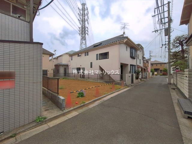 練馬区南大泉4丁目　建築条件なし売地　限定1区画の前面道路含む現地写真