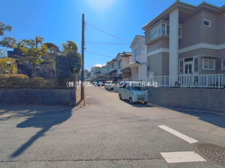 【前面道路含む現地写真】