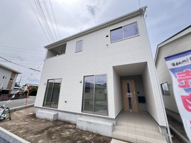 新築　高崎市吉井町小暮第１　クレイドルガーデン　1号棟の外観|　完成しました！物件のご内覧等、お気軽にお問合せください♪　							
　							
