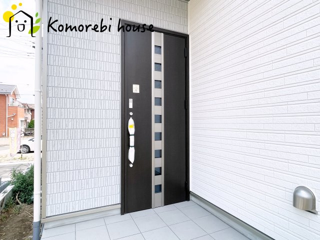 第3　伊奈町小室　新築一戸建て　ハートフルタウン　Hの玄関|毎日通る玄関はこちらです