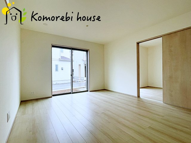 第3　伊奈町小室　新築一戸建て　ハートフルタウン　Iの居間・リビング|ゆったり過ごせる居間です