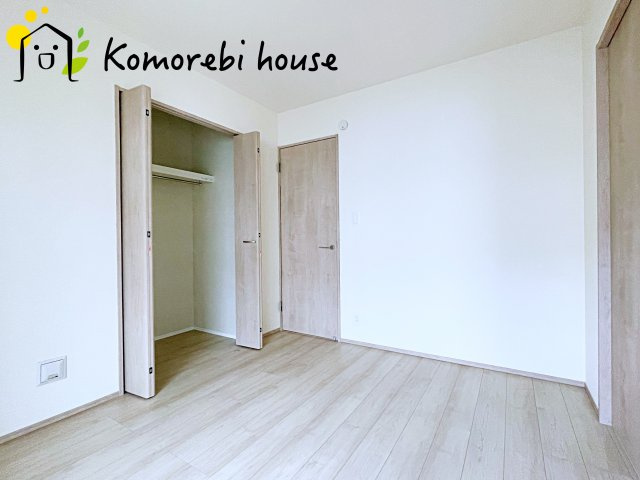 第3　伊奈町小室　新築一戸建て　ハートフルタウン　Iの洋室|明るい洋室です