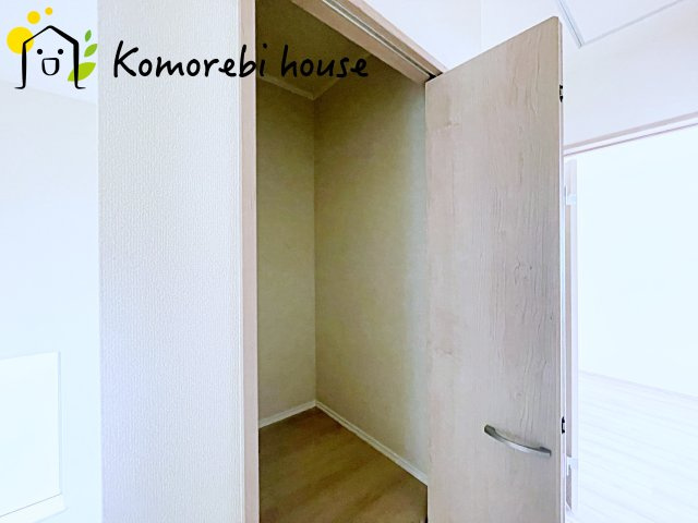 第3　伊奈町小室　新築一戸建て　ハートフルタウン　Iの収納|ちょっとした収納スペースも充実しています