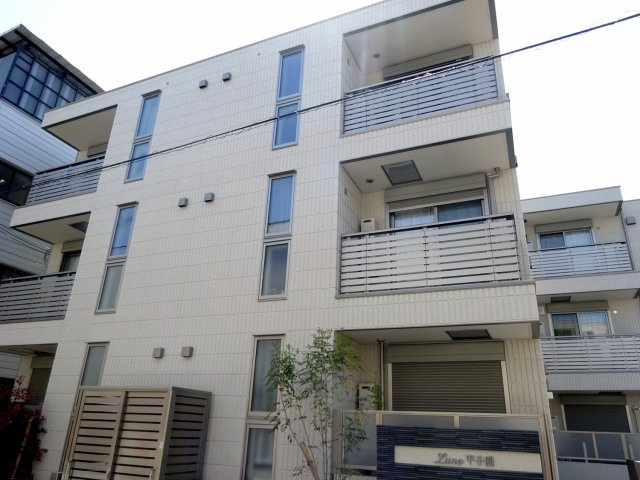 リュネ甲子園の外観