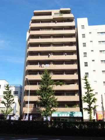 シルバープラザ白山の外観