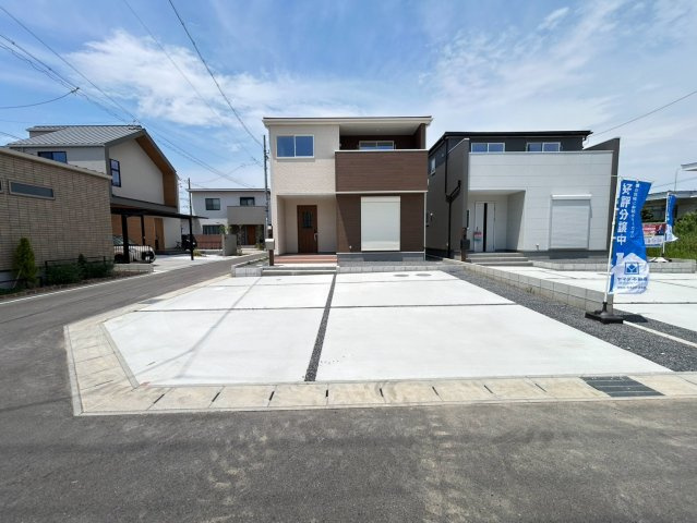 リーブルガーデン　一宮市丹陽町九日市場第5　全2区画分譲の駐車場|■駐車場1　■ヤマダ不動産　株式会社リライフ　
■夢のマイホーム購入をフルサポートします！