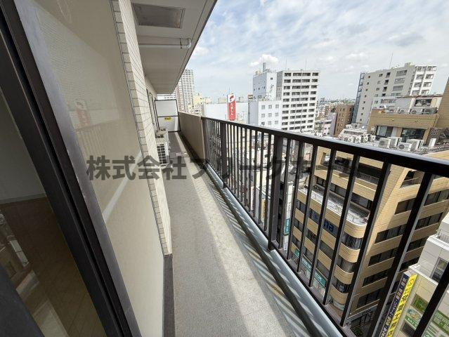 三鷹市下連雀３丁目の賃貸マンションのバルコニー
