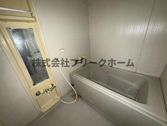 三鷹市下連雀３丁目の賃貸マンションの浴室