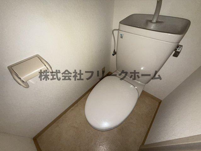 三鷹市下連雀３丁目の賃貸マンションのトイレ