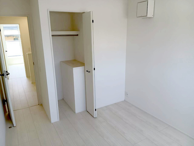 【洋室】 | 沼津市下香貫01期 新築建売分譲住宅 建物＋土地 TW06149 | 沼津市下香貫塚田　1号棟　２F洋室5.7帖　※令和8年7月9日撮影写真