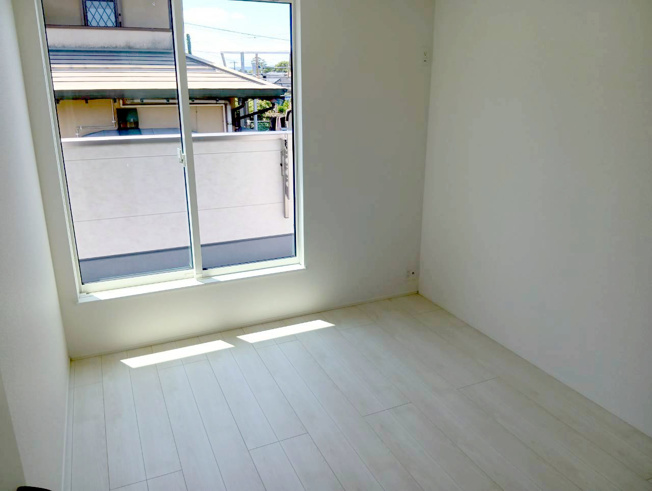 【洋室】 | 沼津市下香貫01期 新築建売分譲住宅 建物＋土地 TW06149 | 沼津市下香貫塚田　1号棟　２F洋室5.2帖　※令和8年7月9日撮影写真