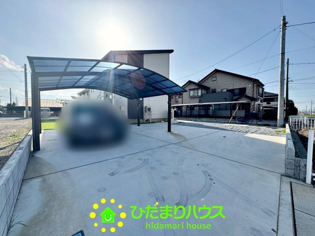 久喜市北広島　中古一戸建ての駐車場