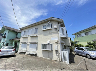 【外観】 | 小田急線「新百合ヶ丘」駅まで徒歩圏内！快適に過ごせる1フロア2住戸のアパートです☆スーパーが近くて便利な住環境です☆