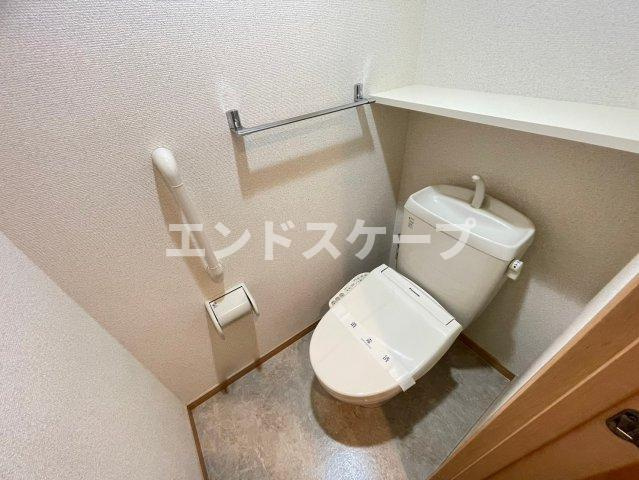 クレサンテームのトイレ|高崎、前橋、伊勢崎エリアのお部屋探しはエンドスケープまで！お客様の理想お聞かせ下さい♪
