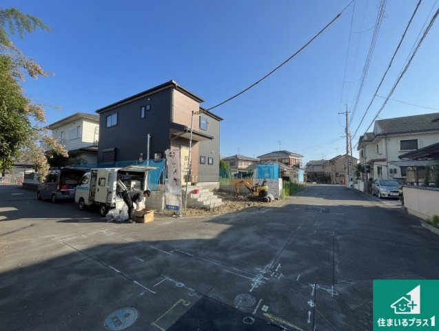 草津市西矢倉　新築一戸建ての前面道路含む現地写真|周辺は落ち着いた街並みの住宅地！子育てがしやすい住環境です！まだ未完成ですが、現地でしかわからない事もございます。是非一度ご覧ください。
